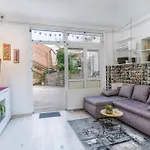 1 Bedroom Beautiful In דירה באקר