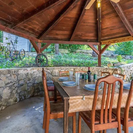 Pet Friendly In With Kitchen Apartment Bakar