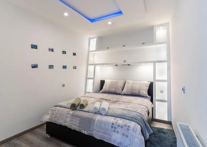 Apartment 1 Bedroom Cozy In Bakar