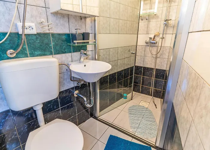 1 Bedroom Cozy In Bakar